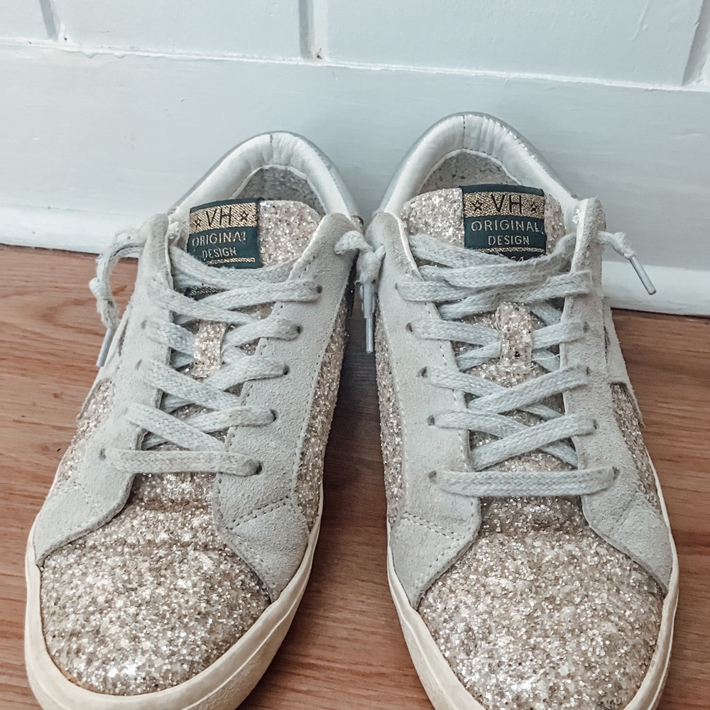 Vintage Havana Women’s Size 8 Glitter Sneakers - Picture 2 of 6
